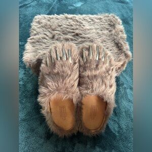 Bravest Studios Bear Claw Mules
